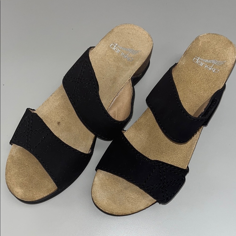 Dansko Black Women's leather upper Sandals size 38
